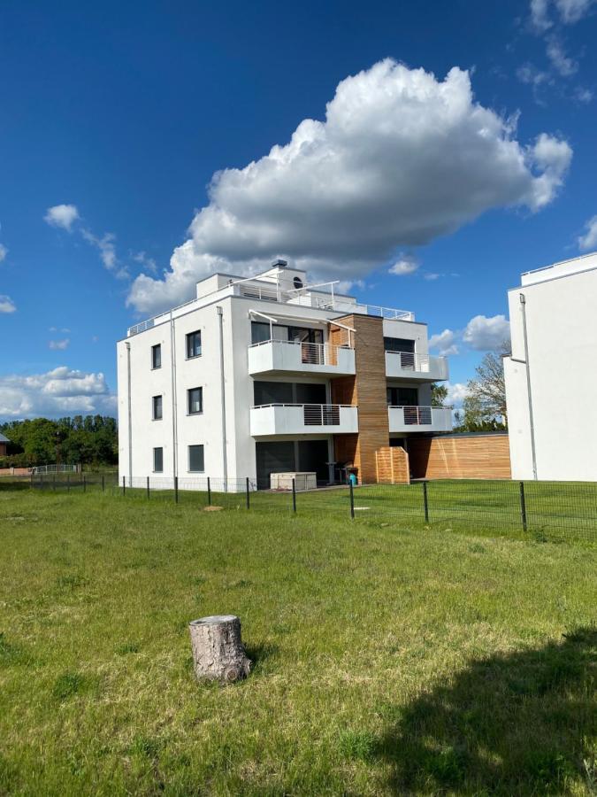 Modernes Apartment Am Hafen Mit Seeblick 그로스래셴 외부 사진