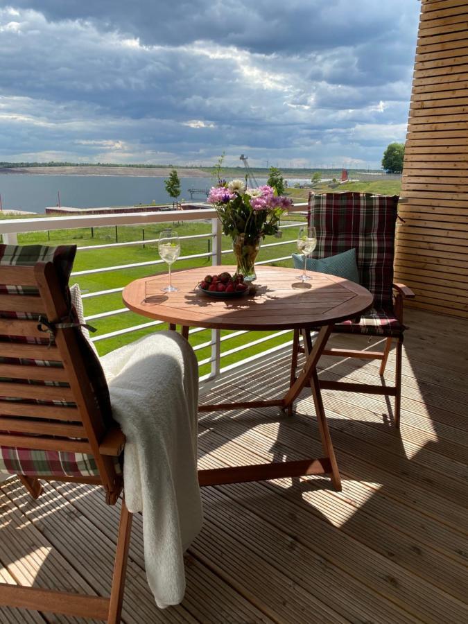 Modernes Apartment Am Hafen Mit Seeblick 그로스래셴 외부 사진