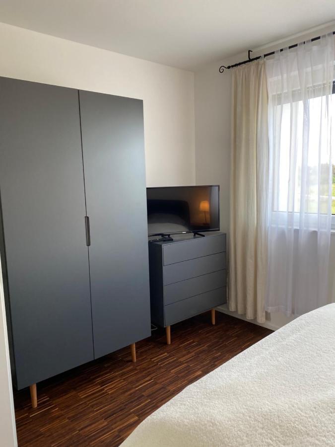 Modernes Apartment Am Hafen Mit Seeblick 그로스래셴 외부 사진